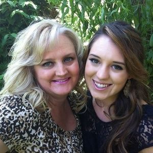 Meet your Posher, Lorrie